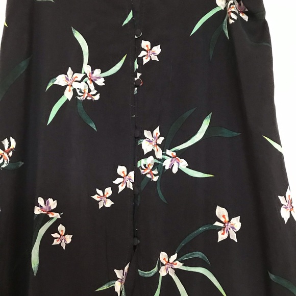 High low skirt. Navy and floral. XL. - Picture 2 of 6